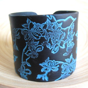 Black Cuff Bracelet Turquoise Asian Dogwood, Handmade Jewelry by theshagbag on Etsy, PLEASE READ  DESCRIPTION!