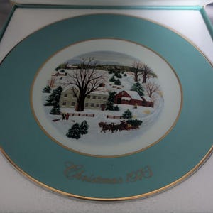 Avon Christmas Plate 1973 Christmas On The Farm