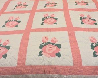 Antique Handmade Bucilla Floral Applique Quilt. Beautiful quilt and beautiful work