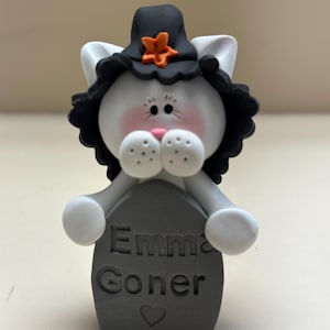 Halloween white kitty