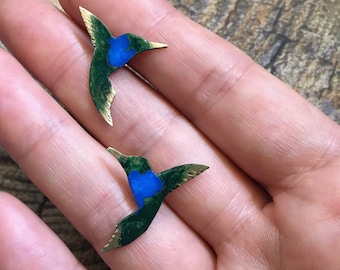 Humming bird earrings, bird earrings, hummingbird jewelry, memorial jewelry, mom jewelry, sister gift, bridesmaid jewelry, bird post earring