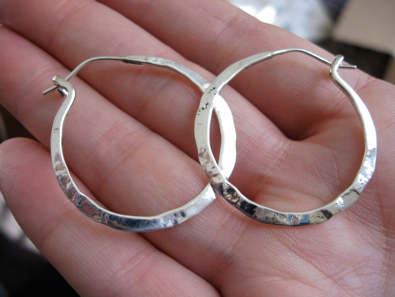 Simple light weight hoop in sterling silver image 3