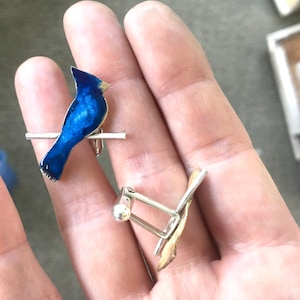 Blue jay cufflinks, blue bird cufflinks, jay bird, bird cufflinks, blue feather bird, metal bluejay, blue feather bird, painted bluejay,