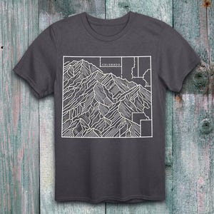 Carte topographique de la chaîne de montagnes du Colorado T-shirt souple unisexe, t-shirt État du CO, cadeau pour amoureux de la nature, chemise pour amateur de plein air, randonnée camping