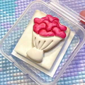 ThesStudios Scented Diamond Painting Putty Lover’s Bouquet Cookie. Wt 9-10g. Scent: Berries