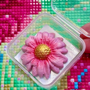 ThesStudios Scented Diamond Painting Putty Pink Sunflower. Wt 10g. Scent: Juicy Flora