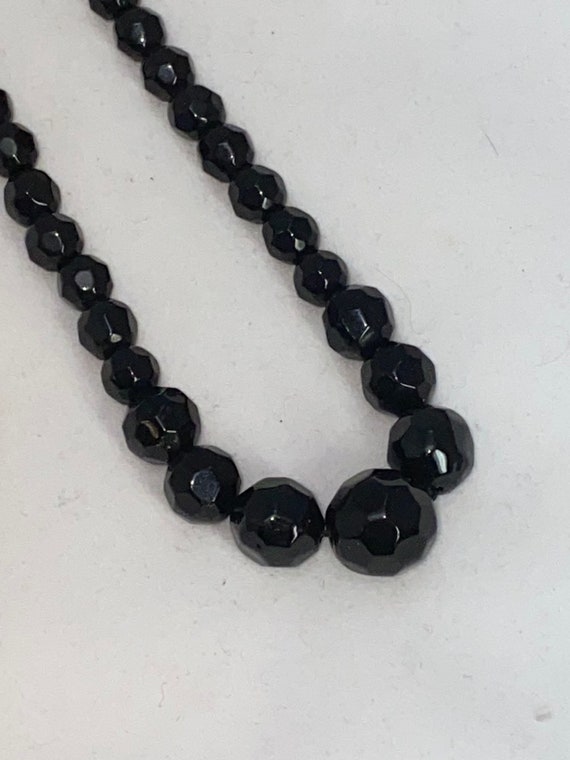 ★VINTAGE HOLLYWOOD★ Black Stone Beads Necklace Black Glass Bead Necklace - Vintage Jewelry - Vintage