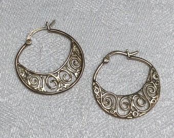 Vintage Sterling Silver Filigree Hoop Pierced Earrings