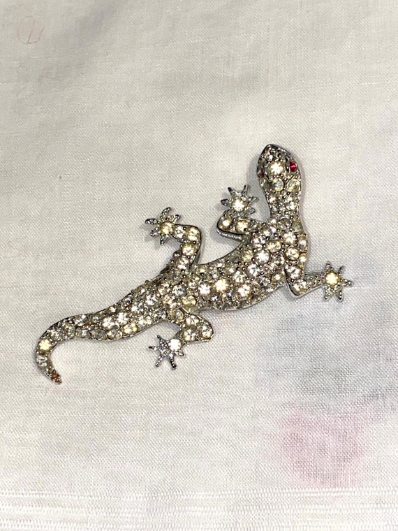 Vintage Rhinestone Lizard Brooch or Pin - image 1