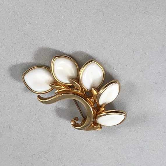 Vintage Gold and White Glass Stones Brooch or Pin… - image 2