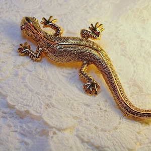 Vintage Goldtone Lizard With Red Glass Eyes Brooch or Pin
