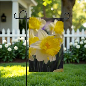 Yellow Daffodil Garden Flag, 12x18 Inch Realistic Spring Flower Yard Decor for Porch