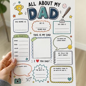 Op de afbeelding: Een wit papieren vragenformulier getiteld All About My Dad met kleurrijke handgetekende illustraties, waaronder een trofee, honkbal, knuppel, camera en papieren vliegtuigje. Het formulier bevat invulsecties voor persoonlijke gegevens, favorieten en prompts.