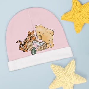 Gorro rosa de oso de dibujos animados con amigos, bonito gorro para bebé, adorable gorro para recién nacido, regalo para baby shower, gorro de dibujos animados para niño pequeño.