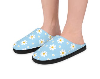Daisy Flower Slippers: Women&#39;s Cozy Flannel Fleece House Shoes