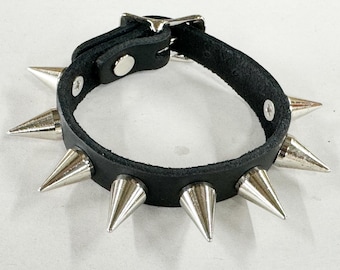 Spike Bracelet With 5 1