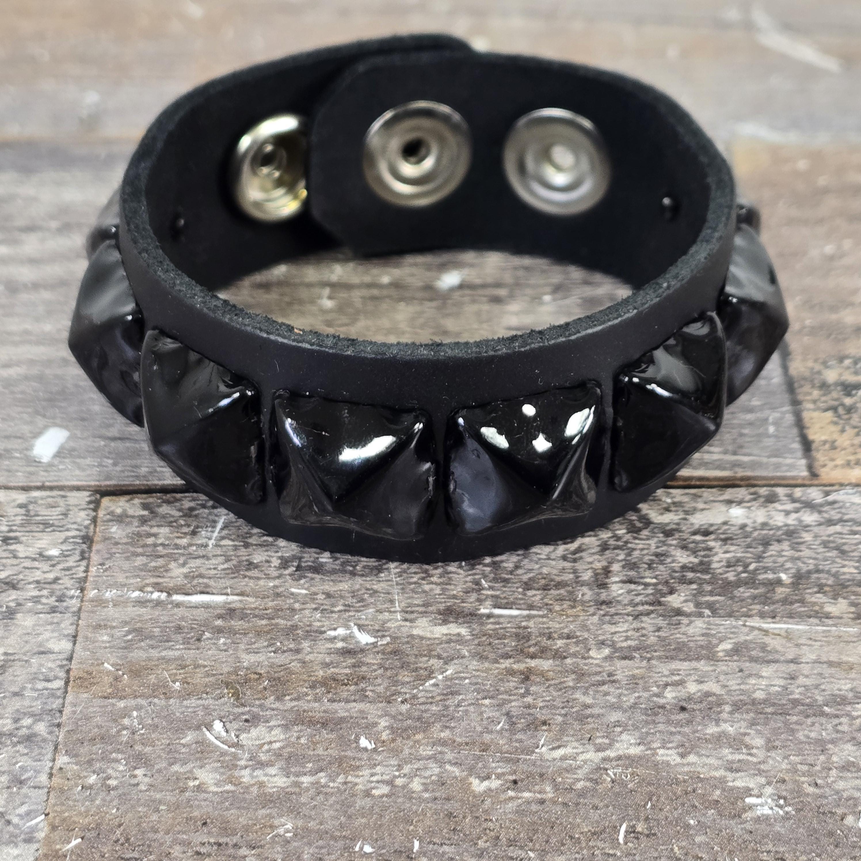 Metal Punk Rock Goth Armband: Imitatie Leer met 2-rij Studs - Zwart