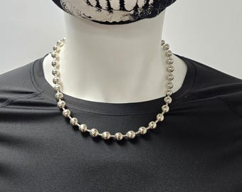 Bolletjesketting: in de VS gemaakt, nikkelvrije, punk-goth choker