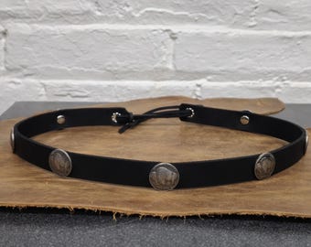 Leren hoedenband met buffelnikkelmedaillon: Western Goth Tophat-accessoire