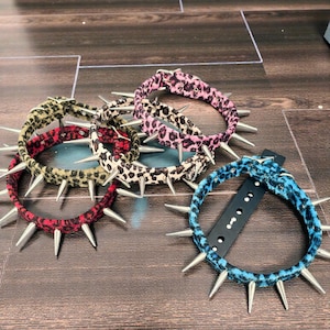 Lång konisk spikad leopardchoker: Luddigt tyg, bundet läder, punk goth-krage