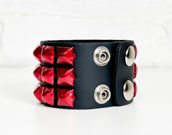 Three Row Red 1/2