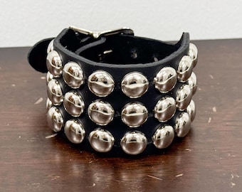 Pulsera con hebilla de cuero genuino con tachuelas estilo punk, brazalete con tachuelas de acero redondas grandes, brazalete con tachuelas estilo rock gótico
