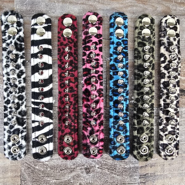 Leopard Stoff Spike Armband: 1/2" Spike Cuff, Punk Goth Rave