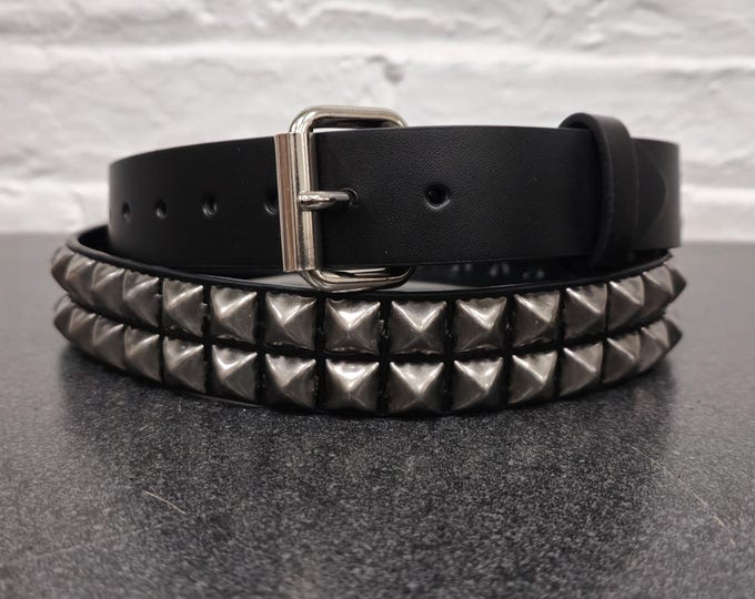 Vintage Pyramid Studded Leather Belt: UK Punk Rock Style