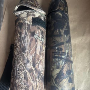 Termo Avery Classic Legendary (botella) con estampado de camuflaje Mossy Oak y estuche de cuidado imagen 2