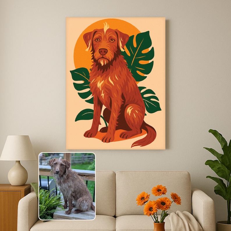 K&ouml;nnte beinhalten: Ein gerahmter Kunstdruck mit einer stilisierten Illustration eines Hundes mit rotbraunem Fell, der aufrecht sitzt. Der Hund ist vor einem pfirsichfarbenen Hintergrund mit einem gro&szlig;en orangefarbenen Kreis und gr&uuml;nen tropischen Bl&auml;ttern platziert. Darunter ein kleineres Foto eines Hundes.