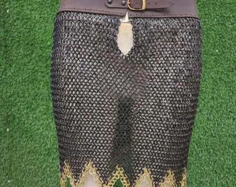 Falda de cota de malla vikinga de acero dulce con ribete de latón