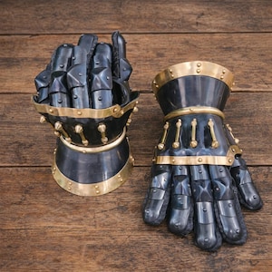 Medieval 16G Steel Gauntlets – Functional SCA Combat Gloves with Leather Lining