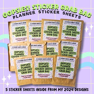 Puede incluir: Una colección de bolsas de papel marrón con la etiqueta "OOPSIES! PLANNER STICKER SHEET GRAB BAG" con confeti colorido y texto. Cada bolsa contiene 5 hojas de pegatinas. El texto "5 STICKER SHEETS INSIDE FROM MY 2024 DESIGNS" está en la parte inferior.