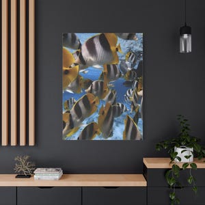 Tropical Fish Canvas Wall Art – Colorful Ocean Decor, Sea Animals Artwork, Gift for Beach Lovers, Wall Pictures for the Beach House