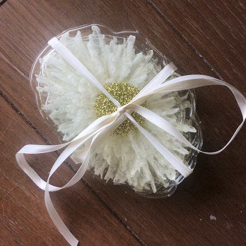 housewarming gift. coaster set floral coasters Daisy coaster set-set of 5 wedding gift bridal shower gift