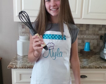 Personalized apron, Teen apron Boys or Girls, Embroidered with Name, Chef Hat design, 4 Apron colors, you can add a ribbon for the girls.