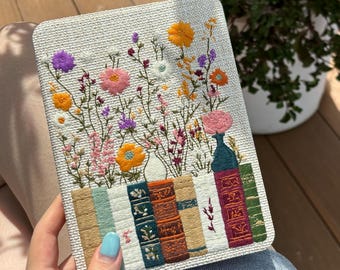 Embroidered Floral Kindle Paperwhite Case, Wildflower Bookshelf Cover for Kindle Paperwhite 12th Gen 2024, Book Lover Gift for Her