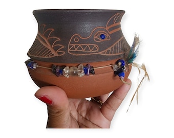 Vase / Handmade Pottery / Lapis Amethyst Quartz Stones / Feathers / Lizard / Southwestern Decor / Vintage / Amazon Earthworks Pottey BC /