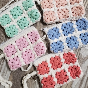 Keychain card wallet | coin purse | Pastels and White | granny square | Birthday | Gift | Beach Wallet | Party | Mothers Day
