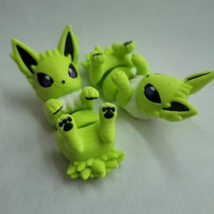 3D Printed Shiny Jolteon Figurine/keychain– anime inspired fidget