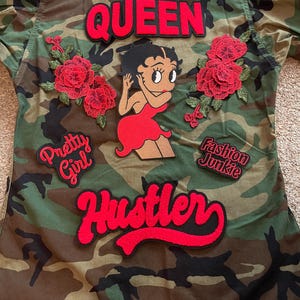 Queen Betty Patch Set