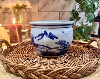 Macetero o tarro de porcelana antigua azul y blanca con diseño de paisaje, pequeño macetero de 7 pulgadas, cerámica china