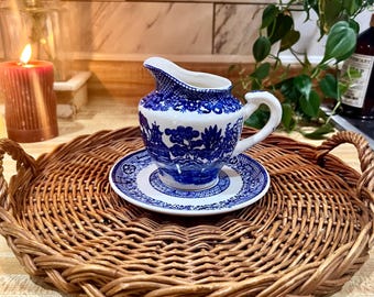 Jarra japonesa de cerámica azul y blanca con diseño de transferencia de Willow Creamer vintage