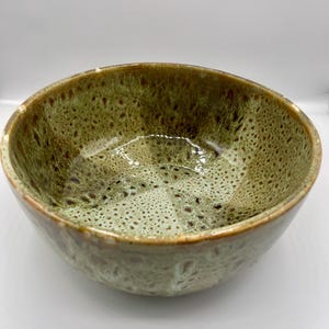 Large brown and White Speckled Bowl/Serving Bowl/Fruit Bowl/Pasta Bowl