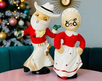 Vintage MG Napco Japan Christmas Western Santa Mrs Claus Salt & Pepper Shakers Kitsch MCM 1950s