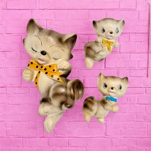Vintage Anthropomorphic Kitsch Cat Wall Plaques – Momma & Kittens MCM 1950s Japan