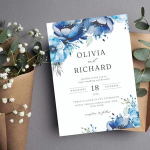 Blaue Blumenhochzeitseinladung, schicke Hochzeit einladen, Canva, bearbeitbare Rosenkarte, blaue Hochzeitseinladung, staubblaue Einladung, romantische Einladung