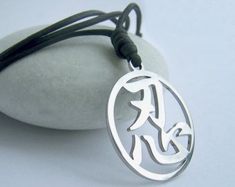 Pendentif ninja Shinobi : collier d&#39;arts martiaux en acier inoxydable