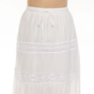 Women&#39;s 100% Cotton White Skirt Embroidery and Lace Detailed S-660