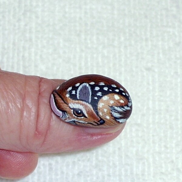 Whitetail fawn, 1 inch scale miniature deer, hand painted rock by Rockartiste